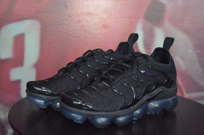 W AIR VAPORMAX PLUS