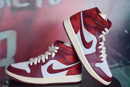 WMNS AIR JORDAN 1  MID SE